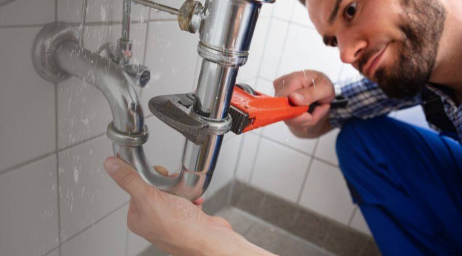 Local tankless water heater installation in Neosho, MO